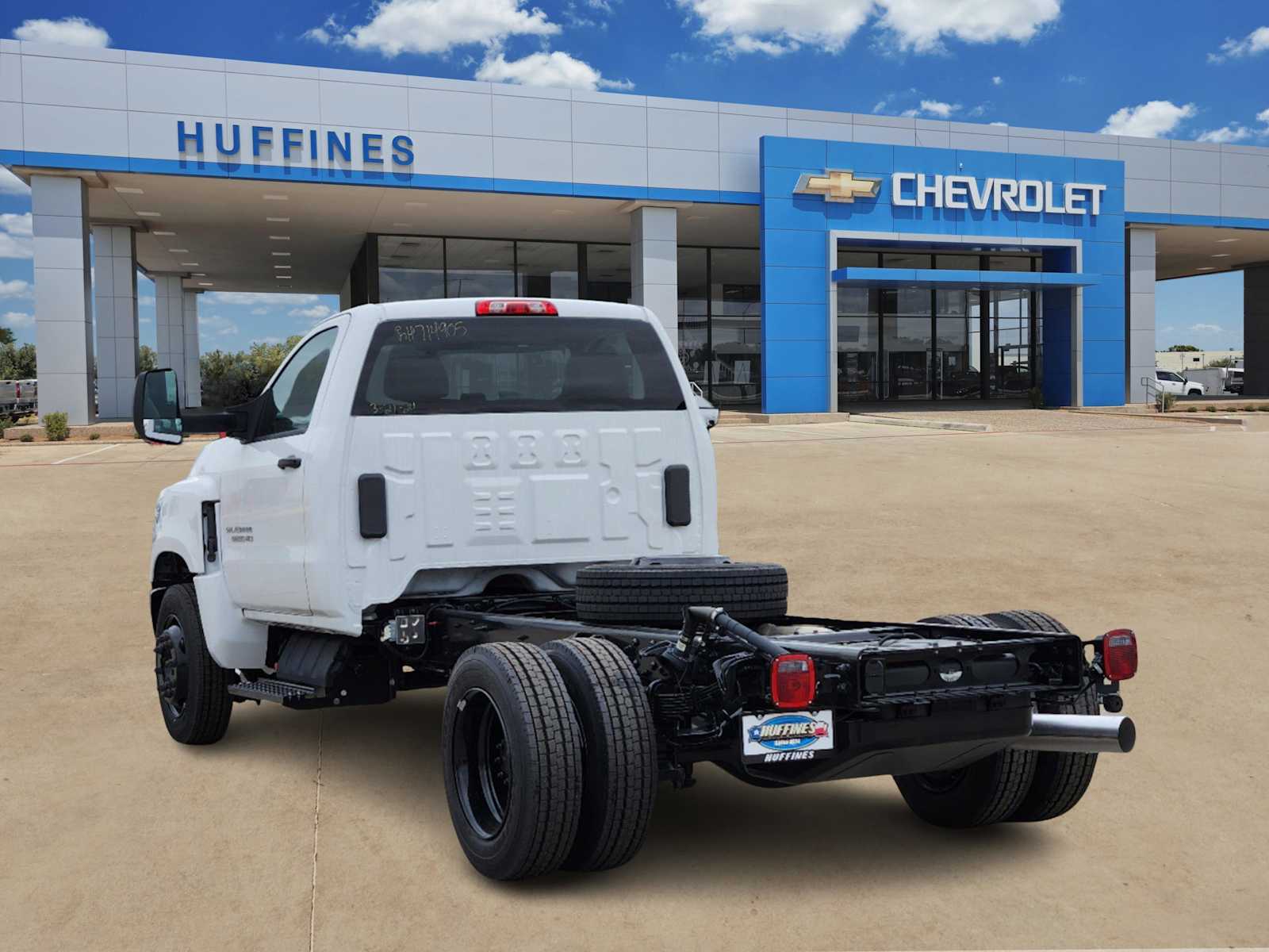 2024 Chevrolet Silverado 5500HD Work Truck photo 3
