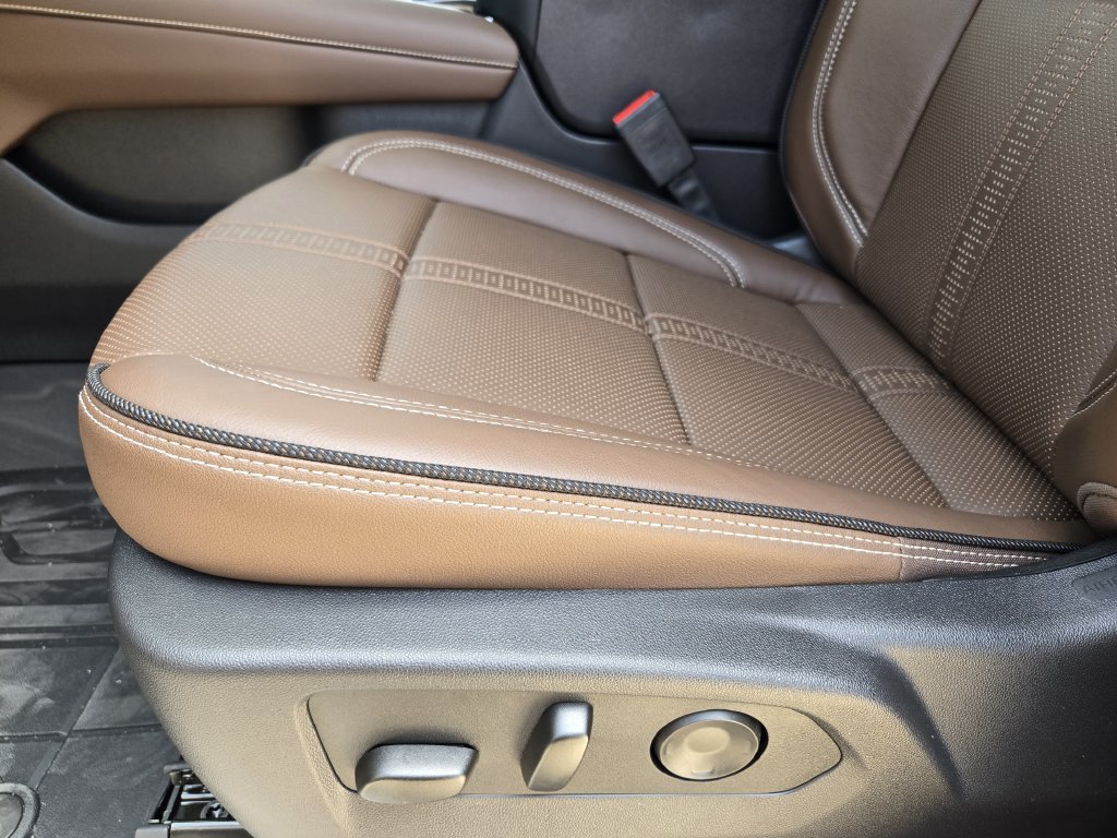 2026 Chevrolet Suburban High Country - Photo 20
