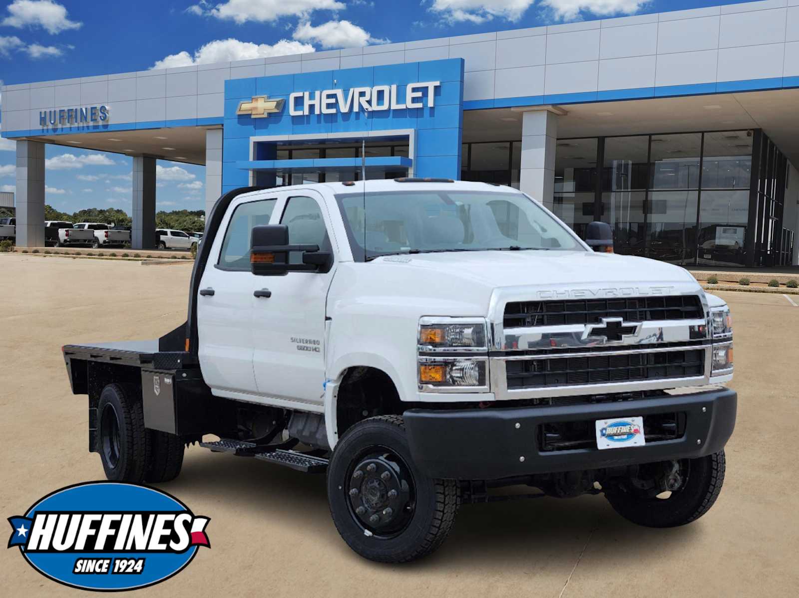 2024 Chevrolet Silverado 4500 Medium Duty Chassis Cab Work Truck's photo