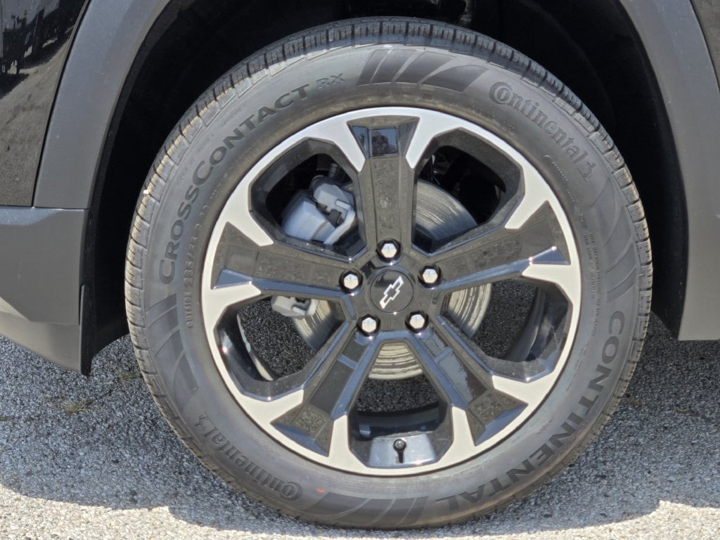 2027 Chevrolet Equinox LT - Photo 9