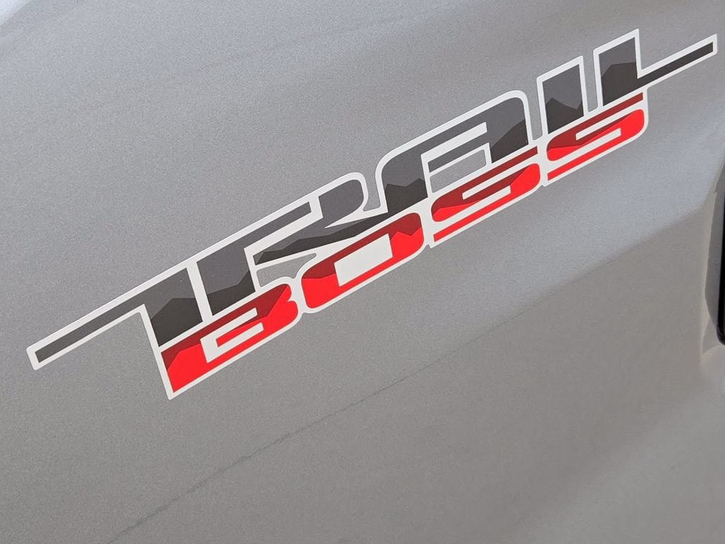 2026 Chevrolet Colorado Trail Boss - Photo 9