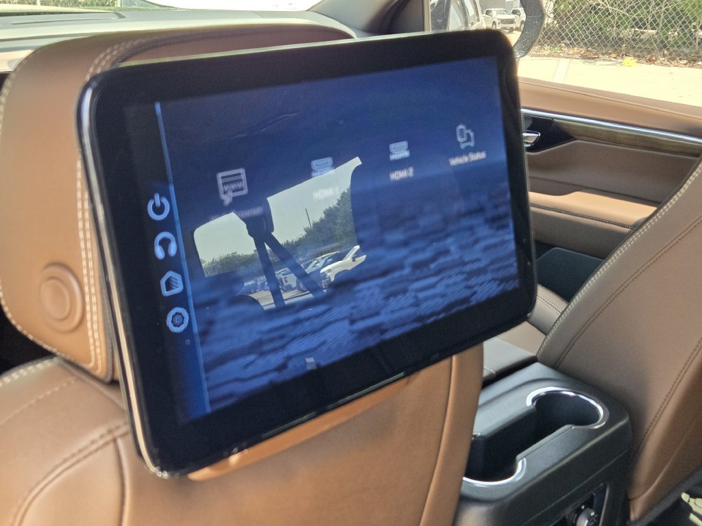 2026 Chevrolet Suburban High Country - Photo 25