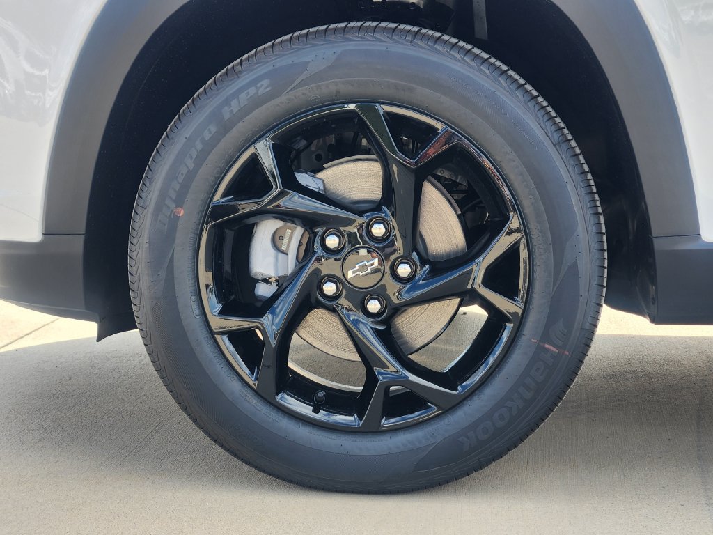 2026 Chevrolet Trax LT - Photo 8