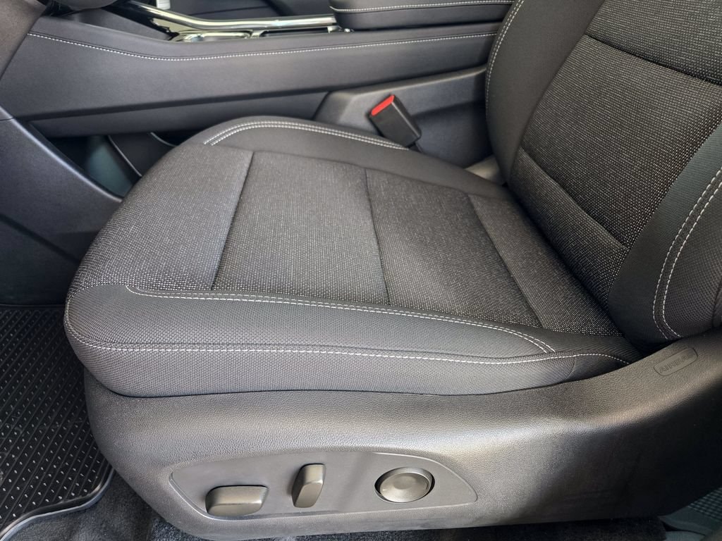 2026 Chevrolet Traverse LT - Photo 19