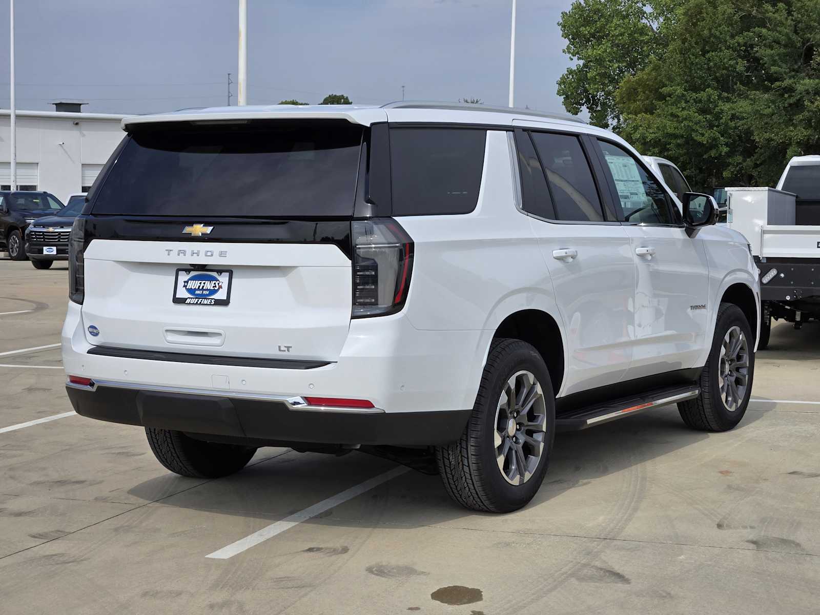 2025 Chevrolet Tahoe LT photo 4