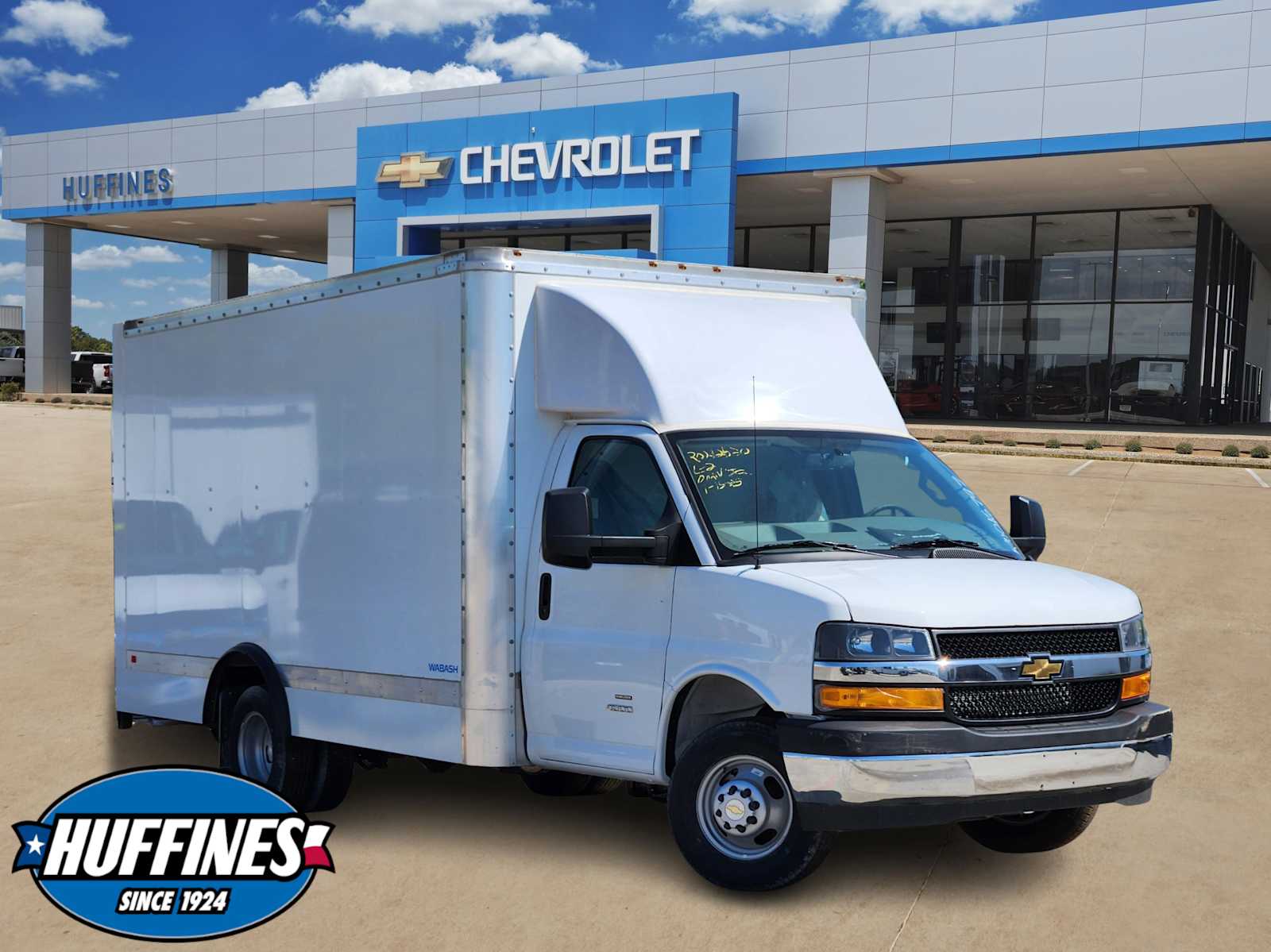 2024 Chevrolet Express Cutaway Base's photo