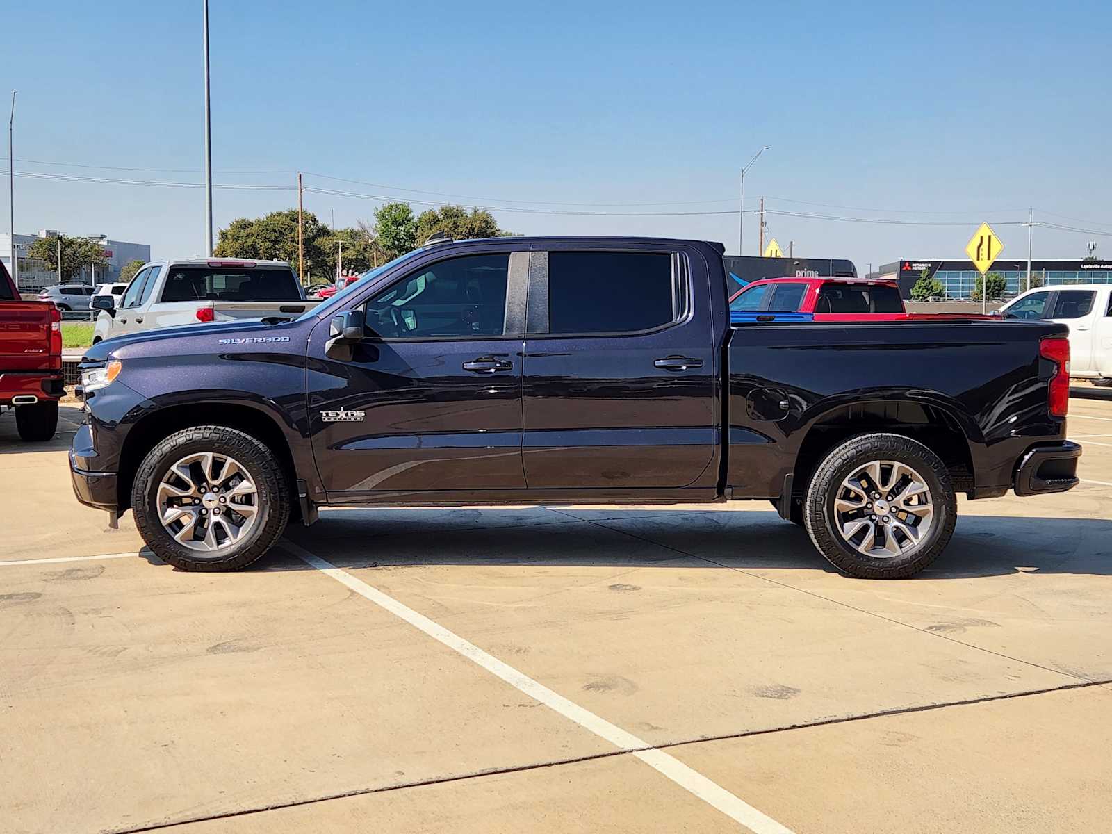 2023 Chevrolet Silverado 1500 RST photo 4