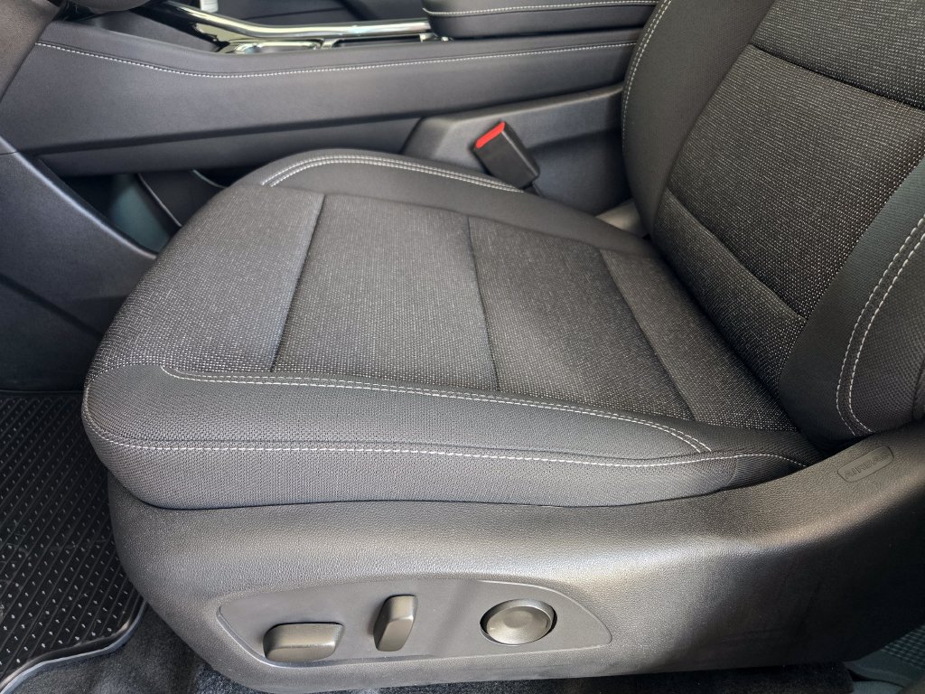 2026 Chevrolet Traverse LT - Photo 19