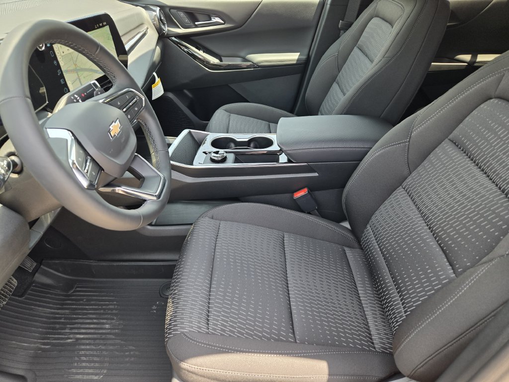 2027 Chevrolet Equinox LT - Photo 10
