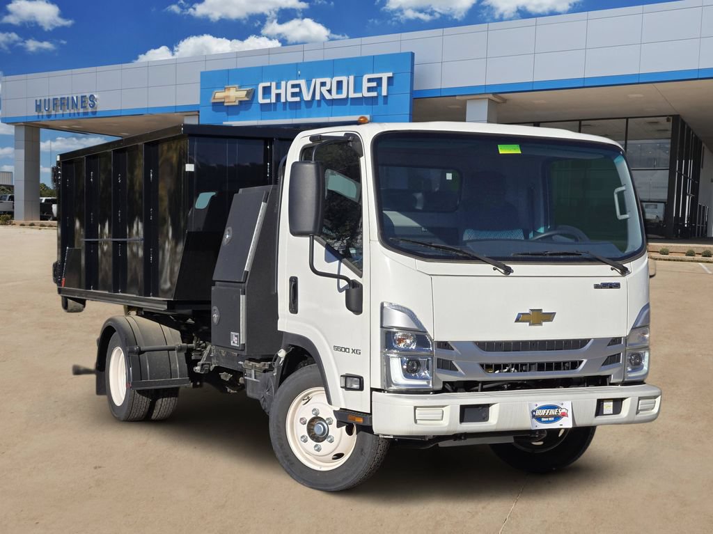 2024 Chevrolet Low Cab Forward's photo