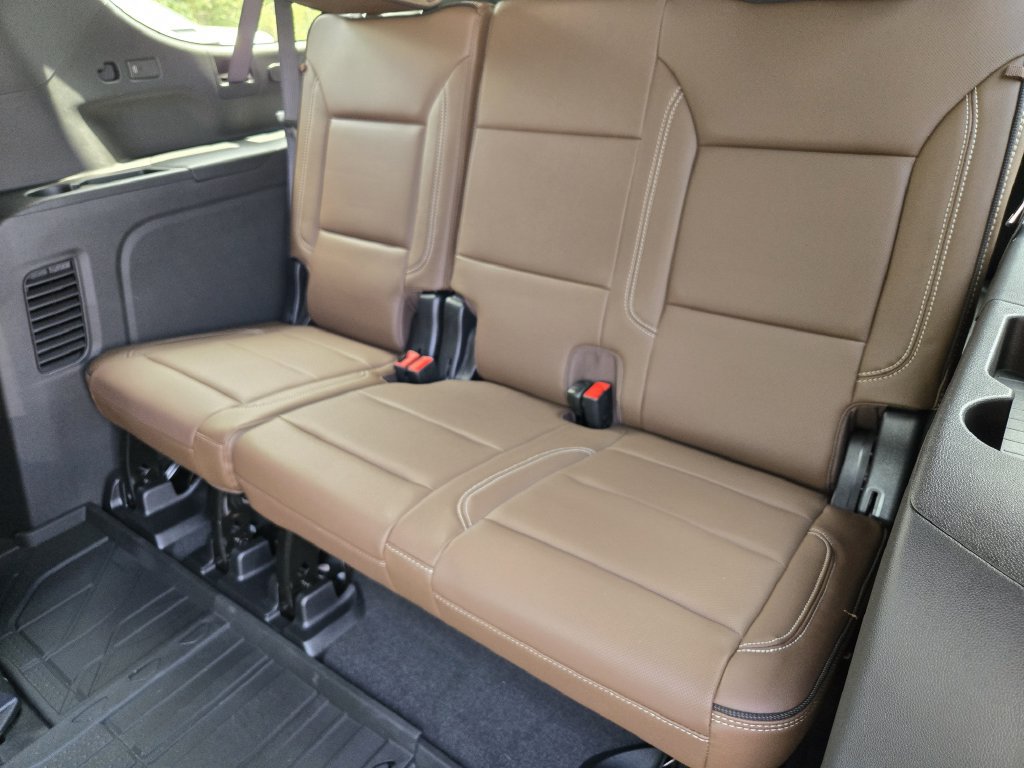 2026 Chevrolet Suburban High Country - Photo 24