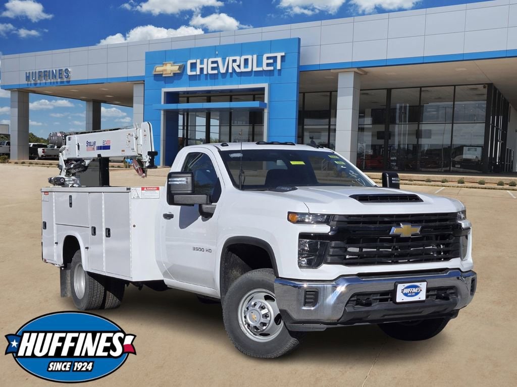 Summit White 2024 Chevrolet Silverado 3500HD Chassis Work Truck Regular Cab 4WD Pickup Truck Four-Wheel Drive Automatic