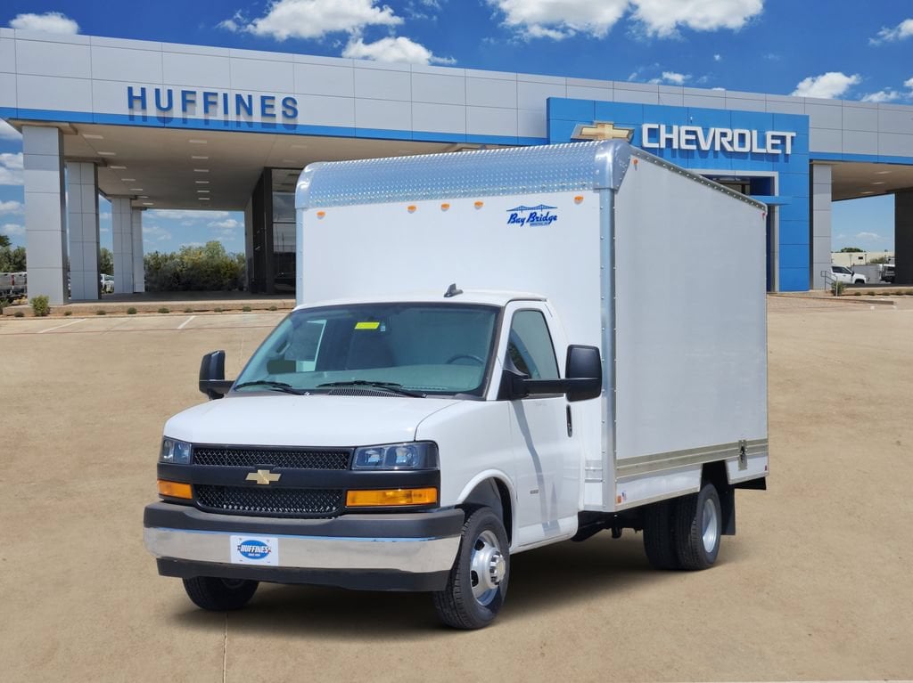 New 2026 Chevrolet Express Cutaway 3500 1WT Cutaway Van