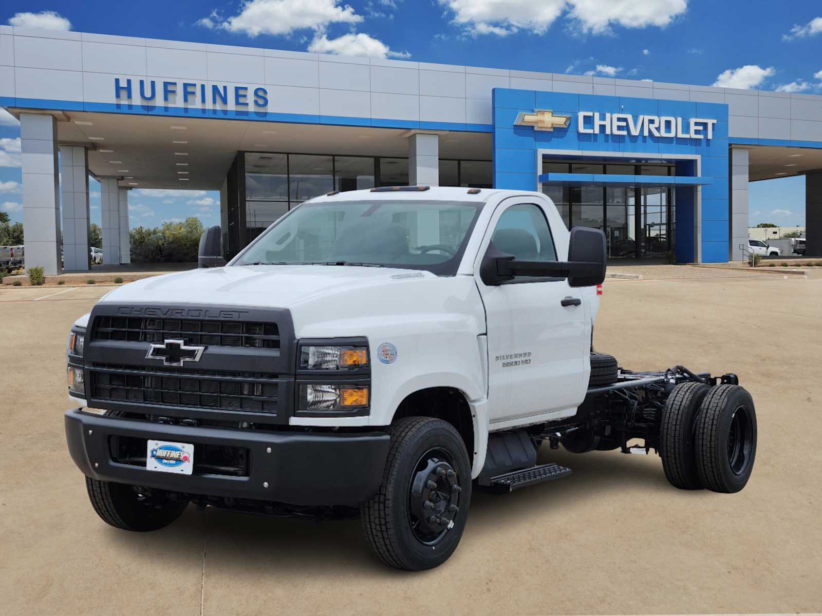 2024 Chevrolet Silverado 5500HD Work Truck photo 2
