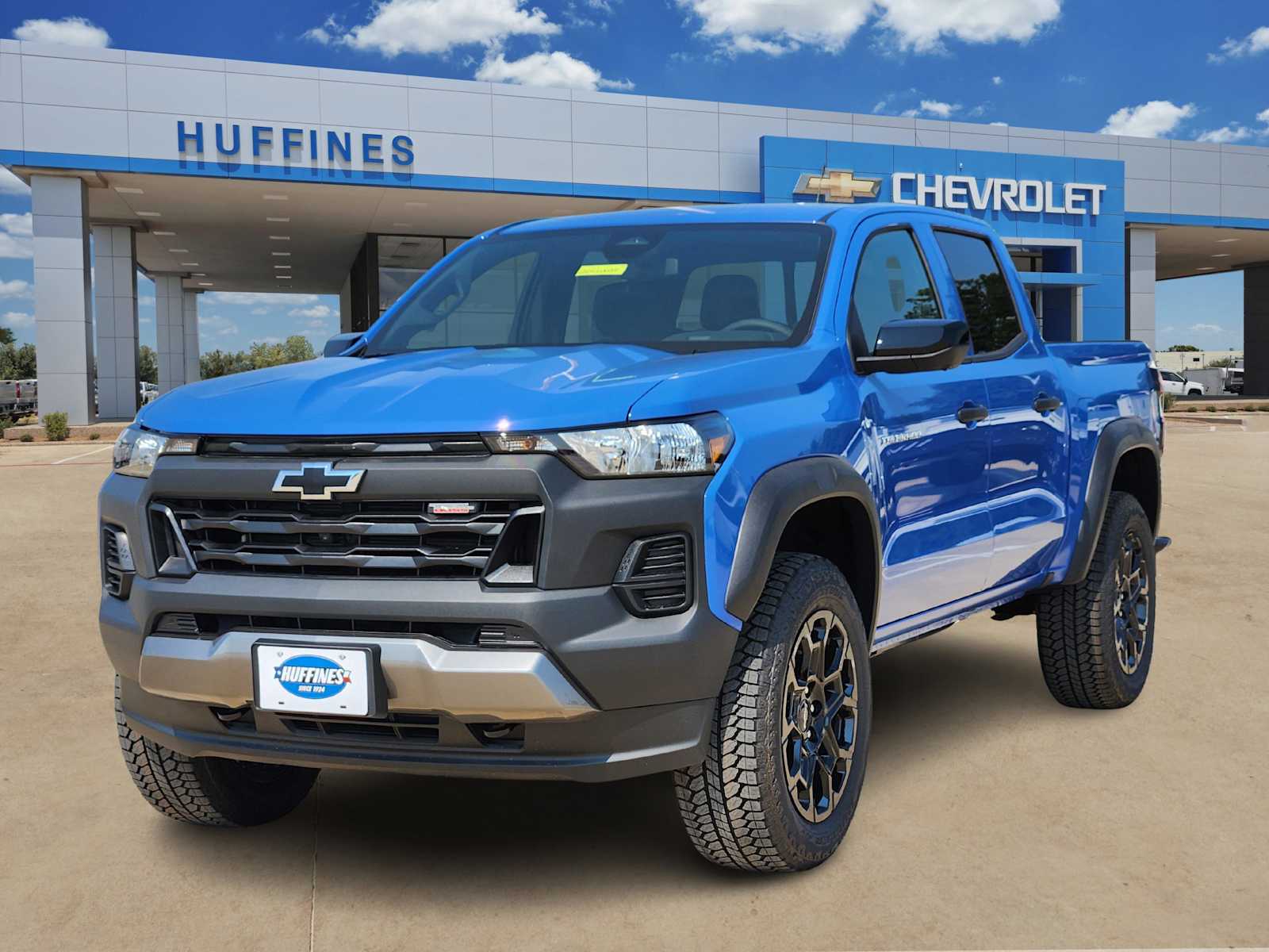 2026 Chevrolet Colorado Trail Boss photo 2