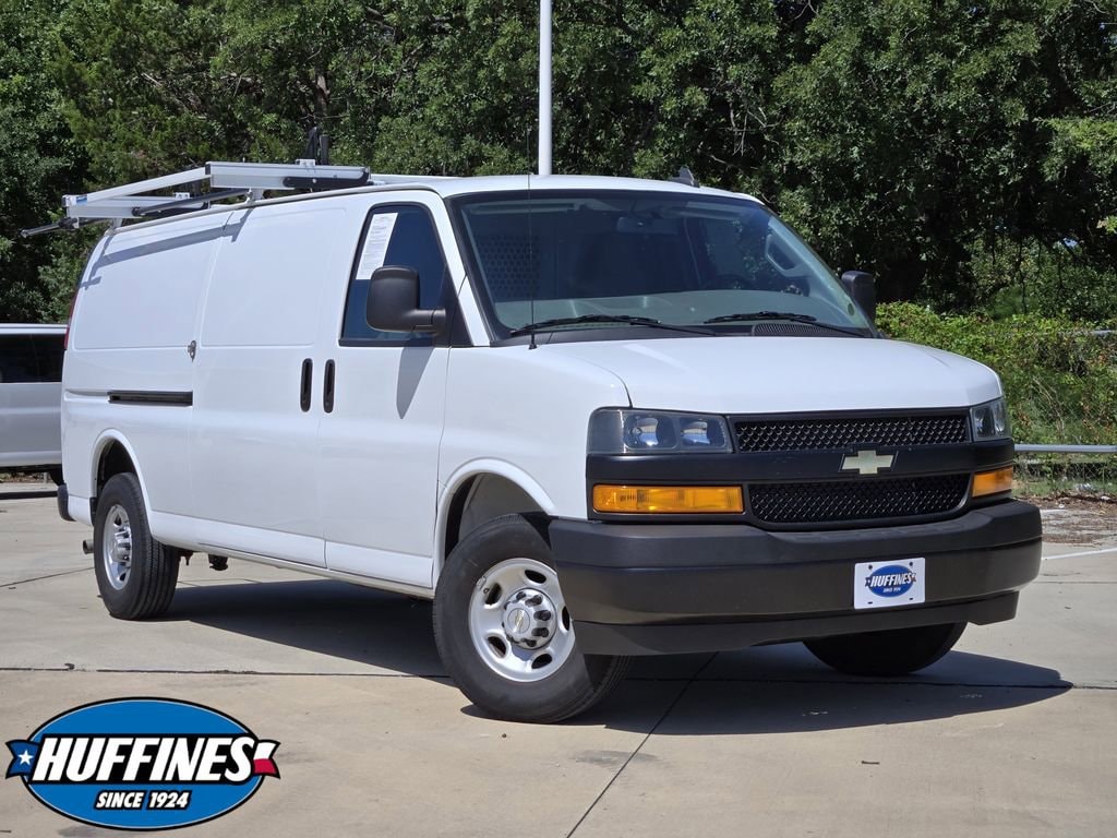 2023 Chevrolet Express 2500 Extended Work Van HD's photo
