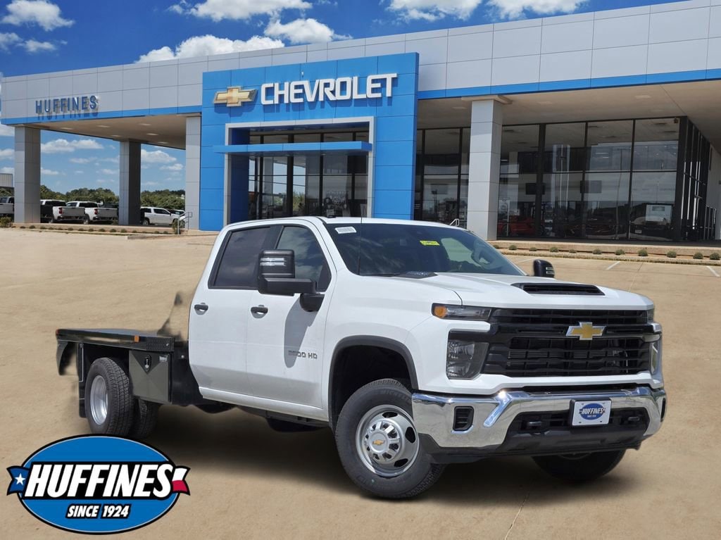 New 2025 Chevrolet Silverado 3500 HD Chassis Cab Work Truck Truck Crew Cab
