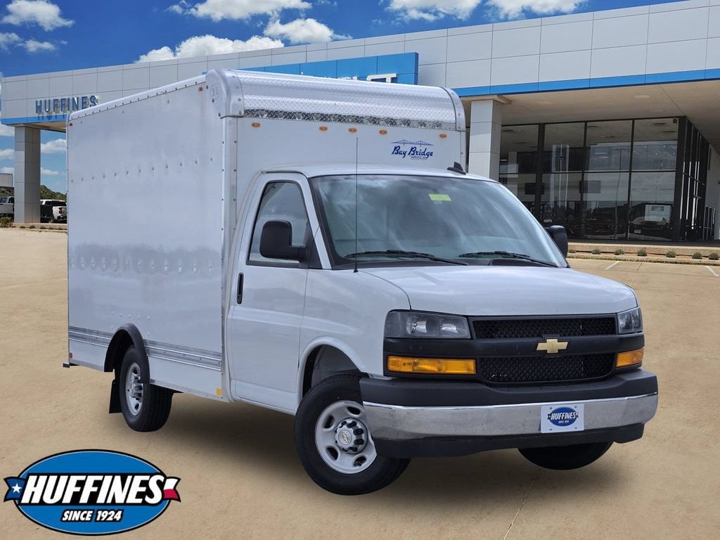 New 2026 Chevrolet Express Cutaway 3500 1WT Cutaway Van
