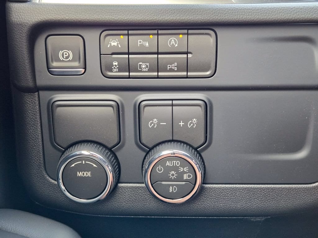 2026 Chevrolet Tahoe LT - Photo 18