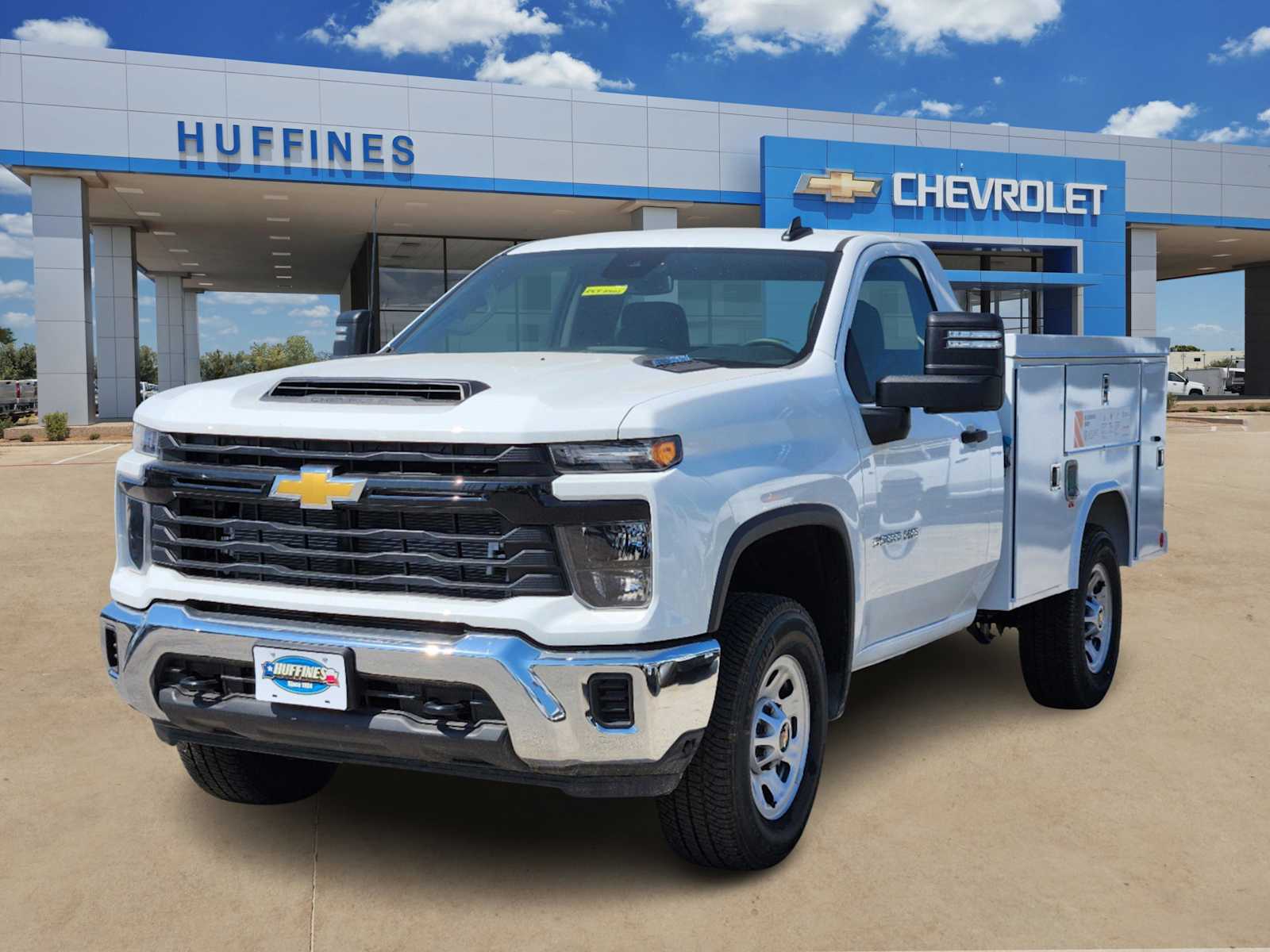 2024 Chevrolet Silverado 3500HD photo 2