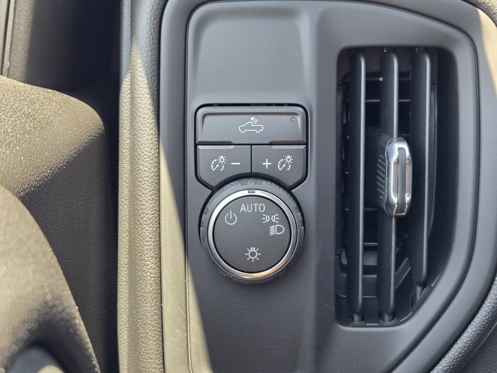 2026 Chevrolet Silverado 1500 Custom - Photo 18