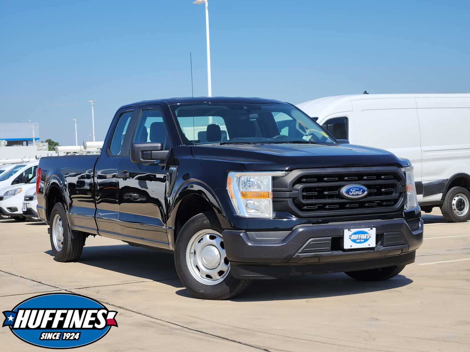 2021 Ford F-150 XL's photo