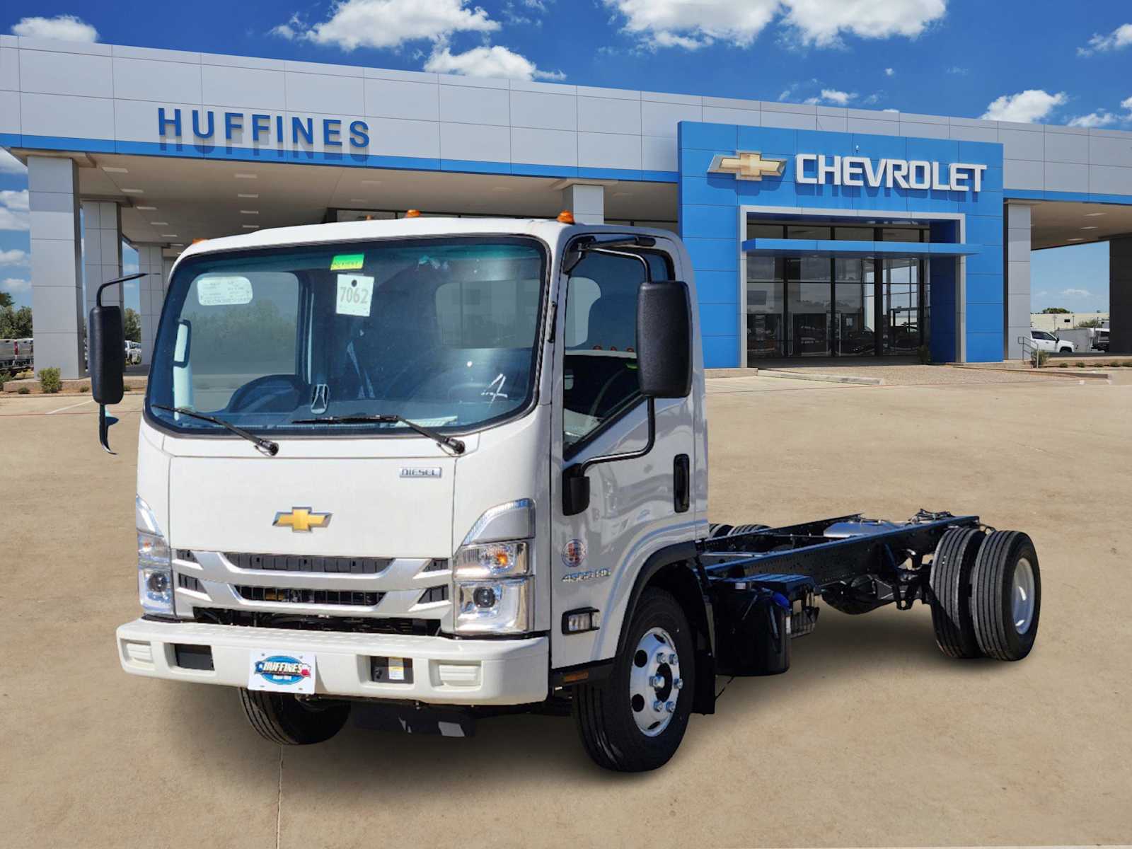 2024 Chevrolet Silverado 4500HD photo 2