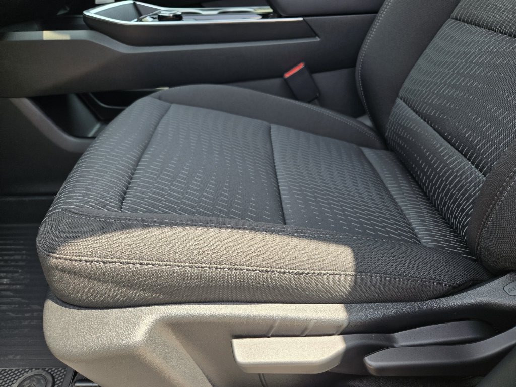 2027 Chevrolet Equinox LT - Photo 19