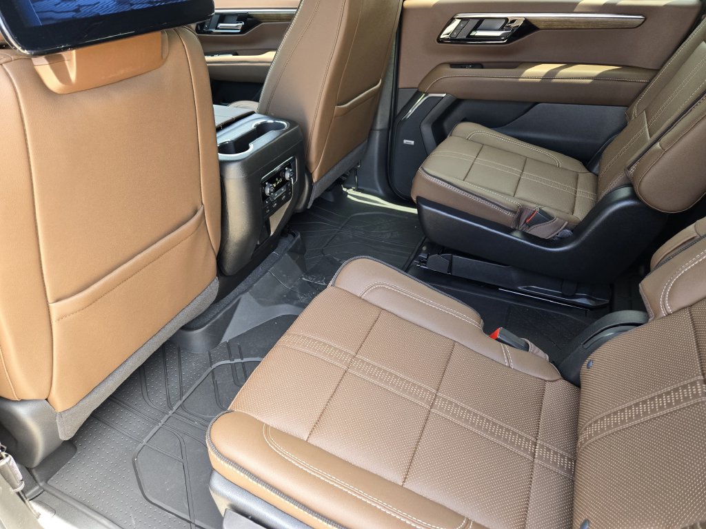 2026 Chevrolet Suburban High Country - Photo 23