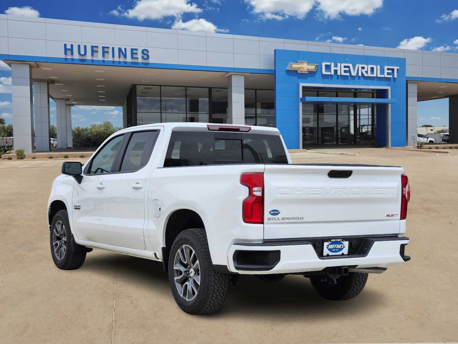 2025 Chevrolet Silverado 1500 RST photo 3