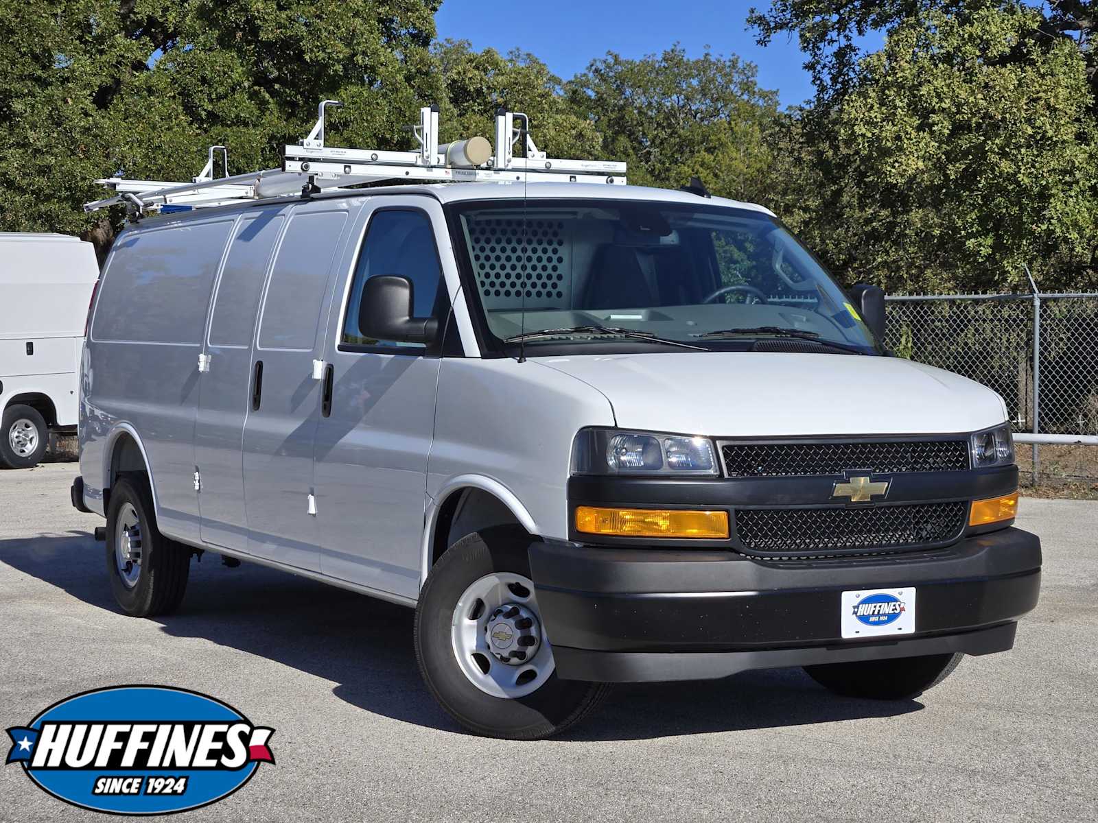 2025 Chevrolet Express Cargo Work Van's photo