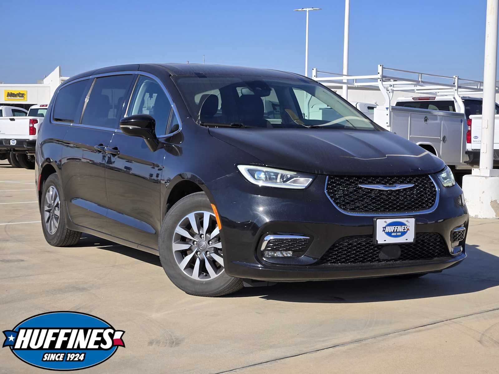 2024 Chrysler Pacifica PHEV Select