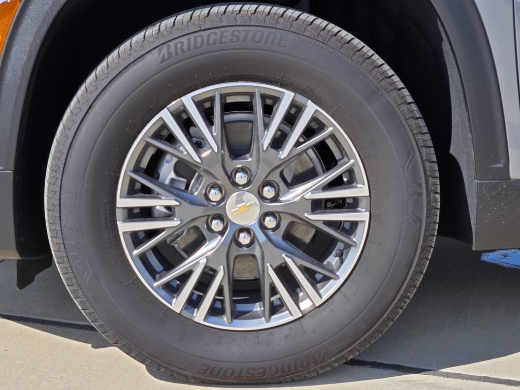 2026 Chevrolet Traverse LT - Photo 9
