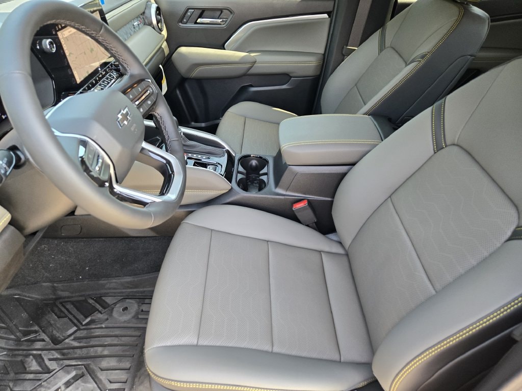 2026 Chevrolet Colorado ZR2 - Photo 11