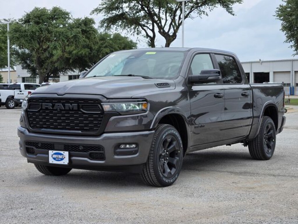New 2026 Ram 1500 LONE STAR CREW CAB 4X2 5'7 BOX Pickup