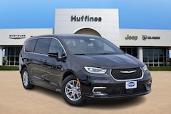 2026 Chrysler Pacifica SELECT Passenger Van