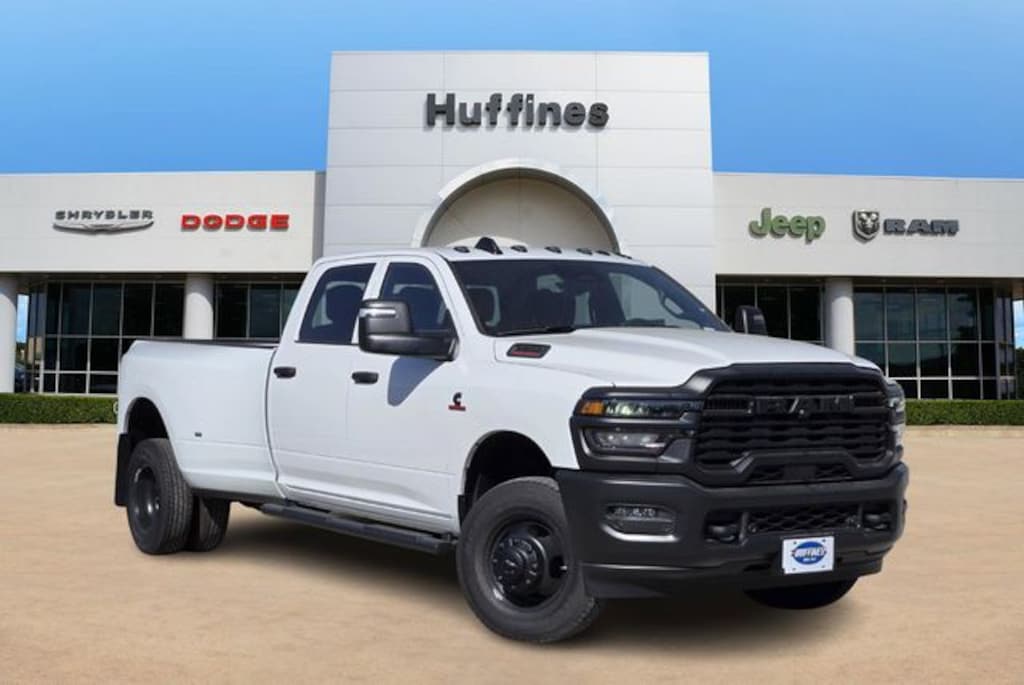 New 2026 Ram 3500 TRADESMAN CREW CAB 4X4 8' BOX Pickup
