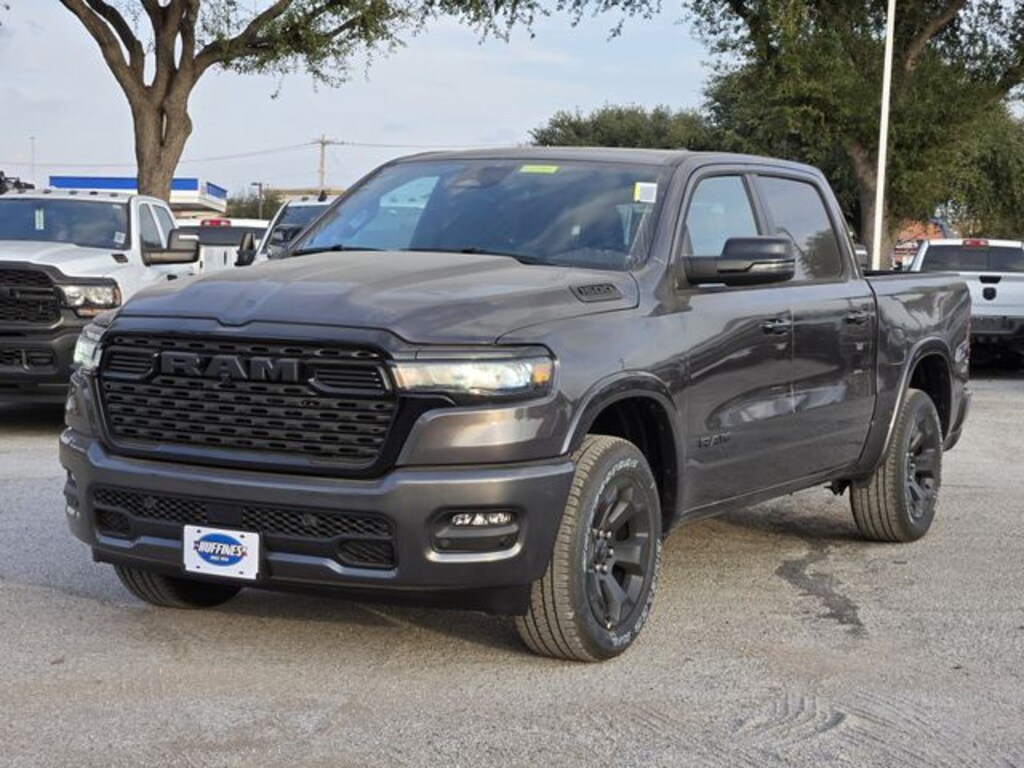 New 2026 Ram 1500 LONE STAR CREW CAB 4X4 5'7 BOX Pickup