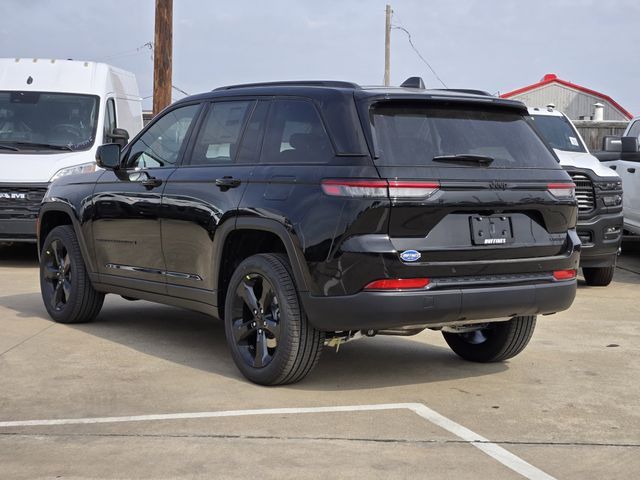 2025 Jeep Grand Cherokee Limited photo 2