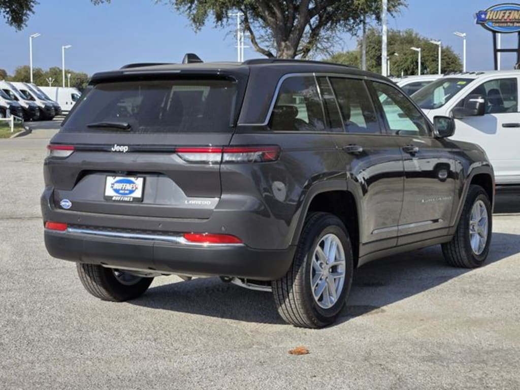 New 2025 Jeep Grand Cherokee LAREDO X 4X2 Sport Utility