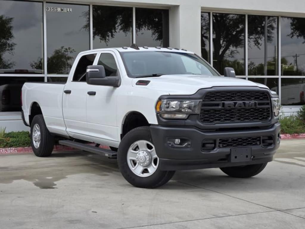New 2023 Ram 3500 TRADESMAN CREW CAB 4X4 8' BOX Pickup