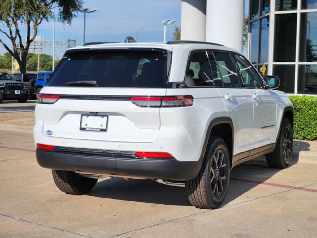 New 2025 Jeep Grand Cherokee ALTITUDE X 4X2 Sport Utility