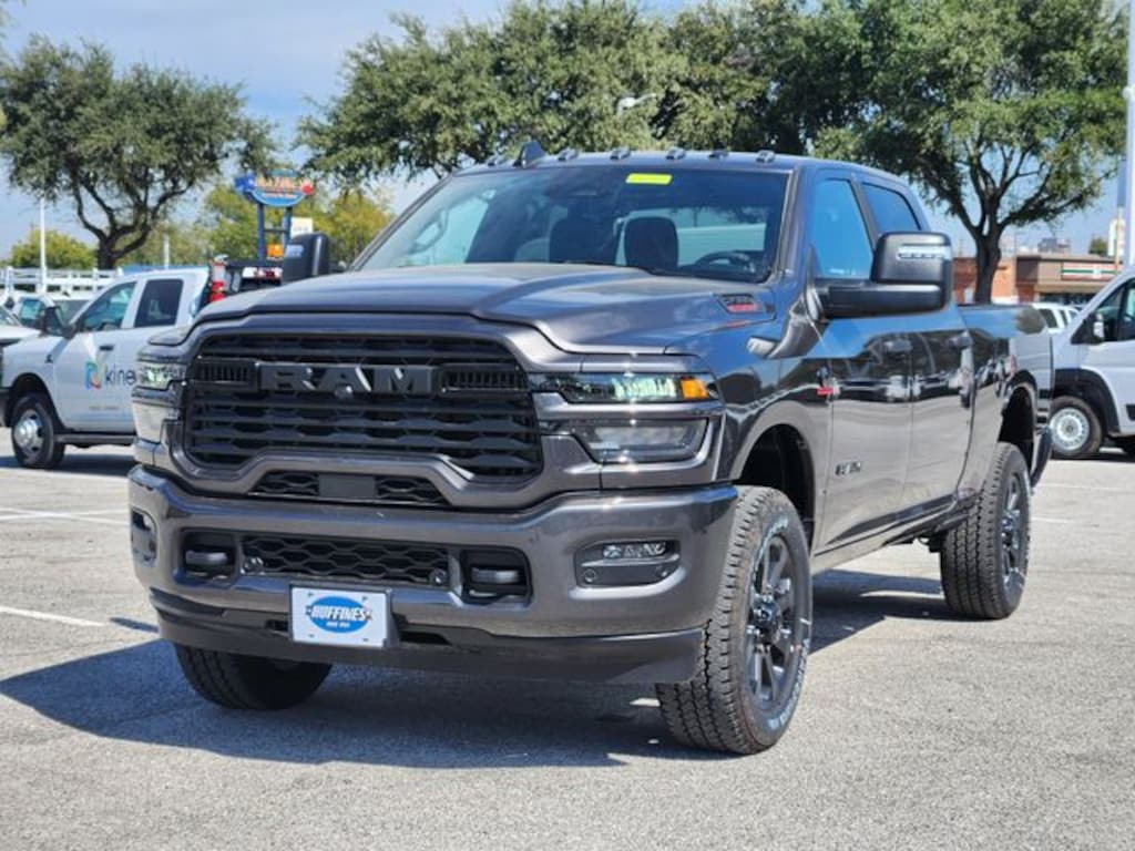 New 2026 Ram 2500 LONE STAR CREW CAB 4X4 6'4 BOX Pickup