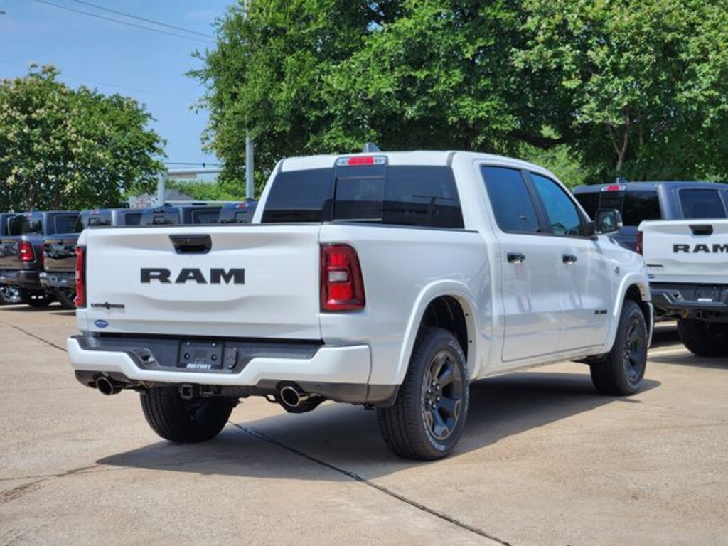 New 2026 Ram 1500 LONE STAR CREW CAB 4X2 5'7 BOX Pickup