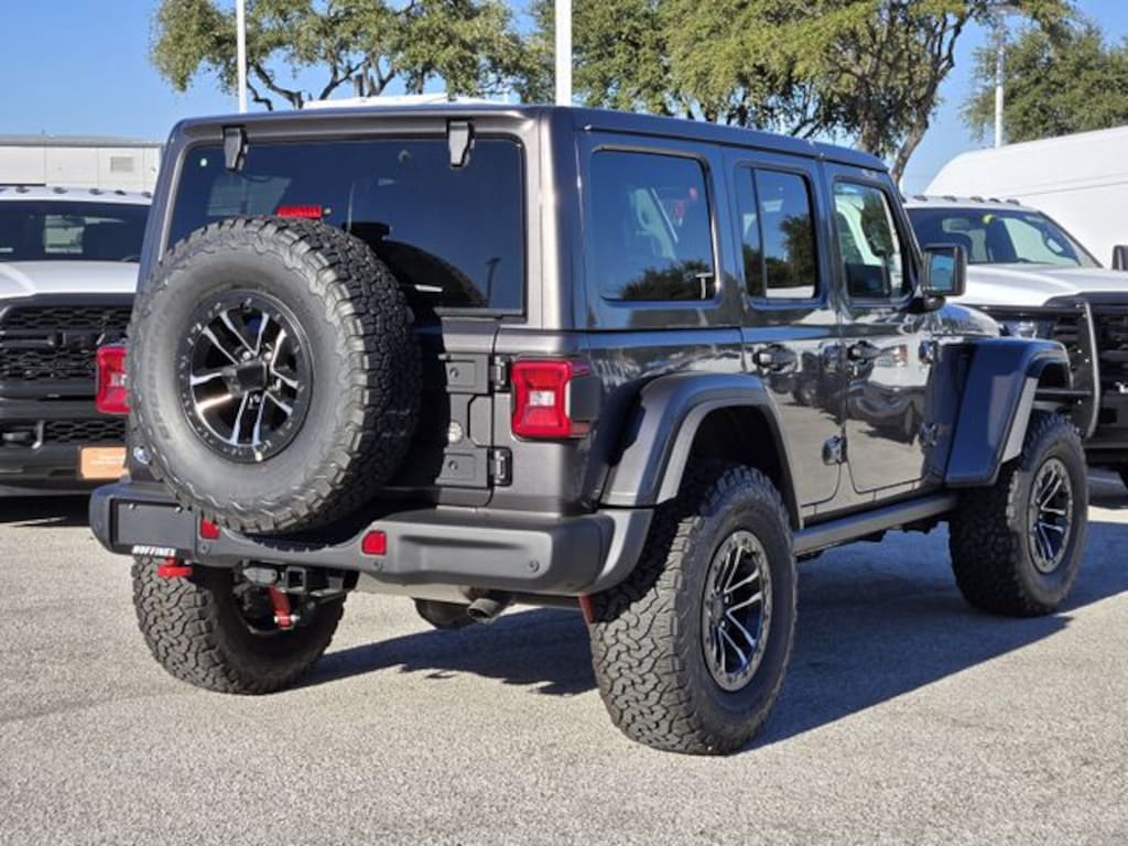New 2026 Jeep Wrangler 4-DOOR RUBICON X Sport Utility