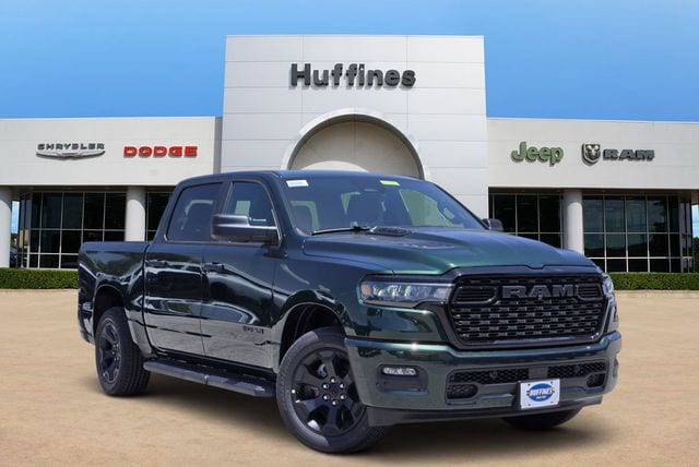 New 2026 Ram 1500 EXPRESS CREW CAB 4X4 5'7 BOX