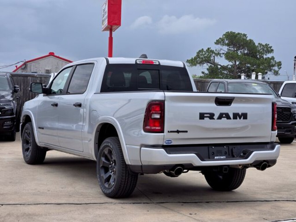 New 2026 Ram 1500 LONE STAR CREW CAB 4X2 5'7 BOX Pickup