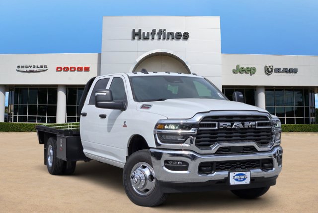 2026 Ram 3500 CREW CAB CHASSIS 4X4 Pickup
