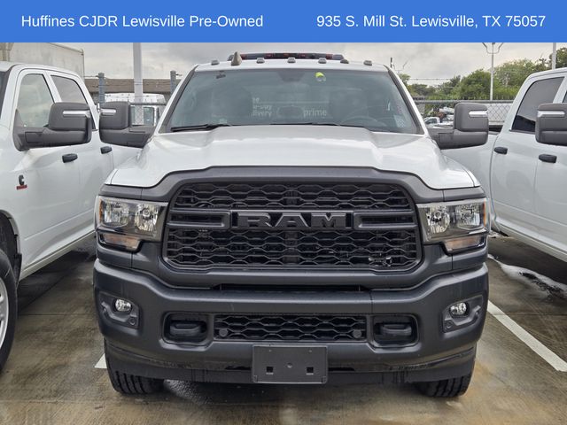 2023 Ram 3500 Tradesman photo 2