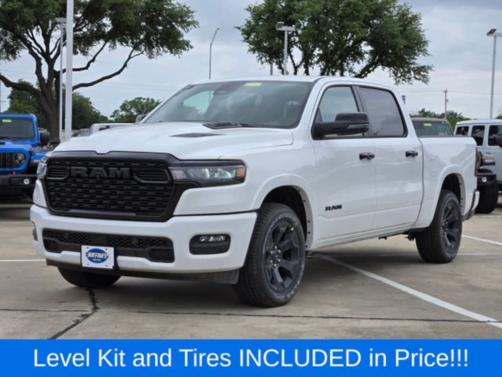 New 2026 Ram 1500 LONE STAR CREW CAB 4X4 5'7 BOX Pickup